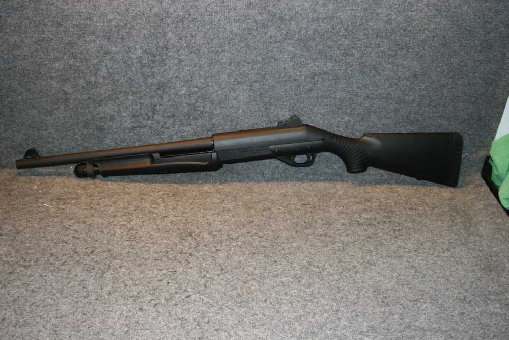 Benelli Nova Tactical shotgun in .12GA Like New!-img-1