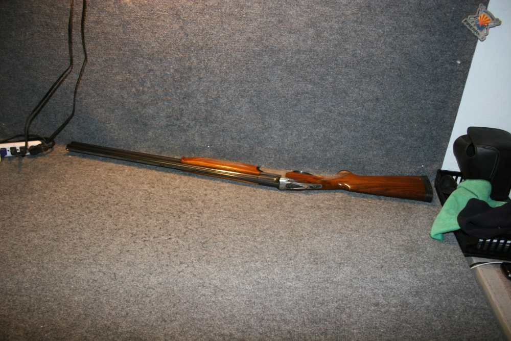 Charles Daly Luxe O/U shotgun in 12GA Like New!-img-2