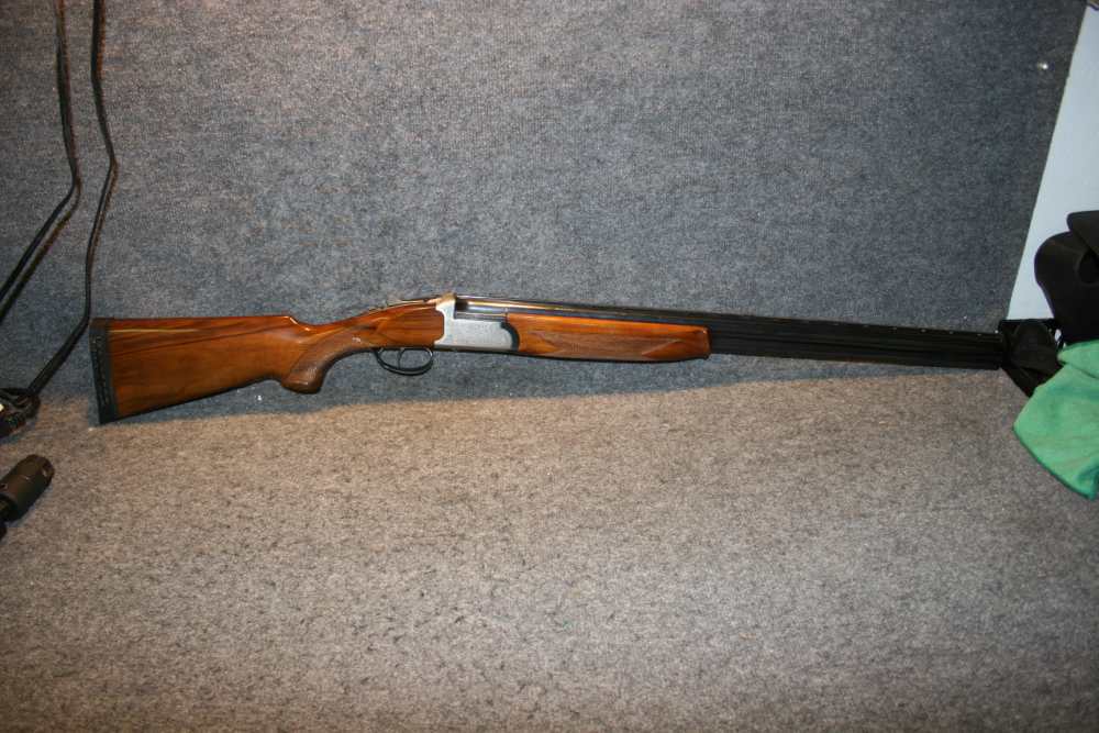 Charles Daly Luxe O/U shotgun in 12GA Like New!-img-0