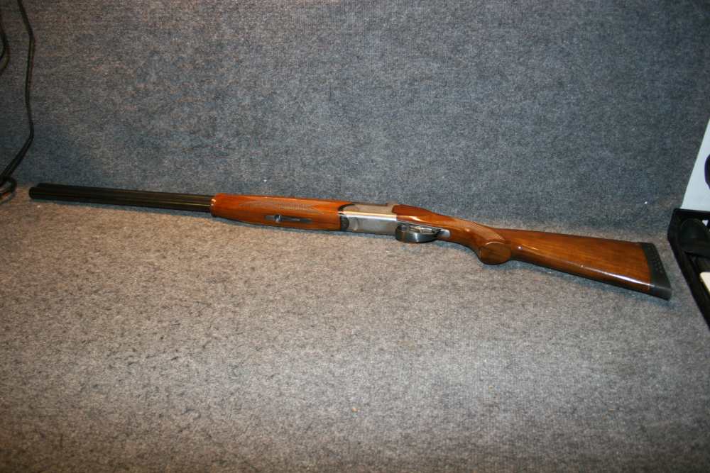 Charles Daly Luxe O/U shotgun in 12GA Like New!-img-3