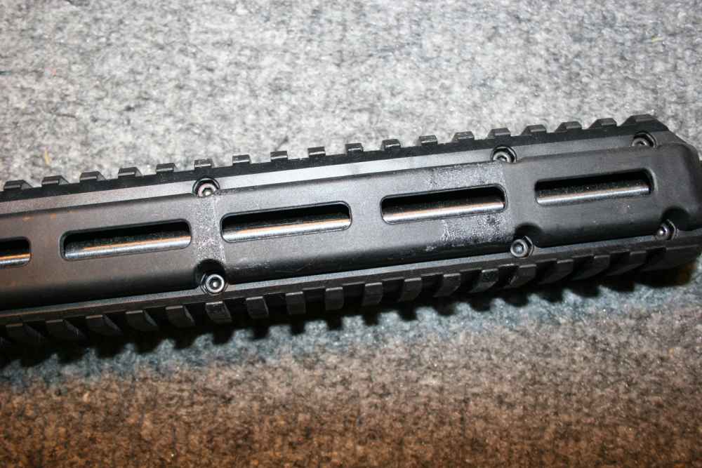 Kel Tec SUB 2000 rifle in .9MM w/ 1 magazine / Folds in half-img-7