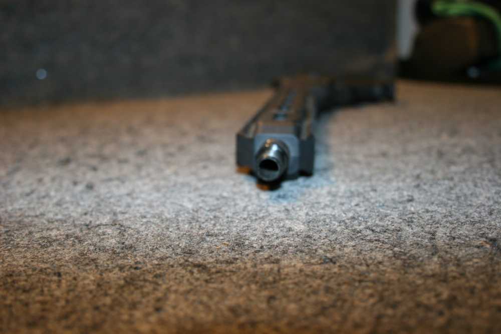 Kel Tec SUB 2000 rifle in .9MM w/ 1 magazine / Folds in half-img-4