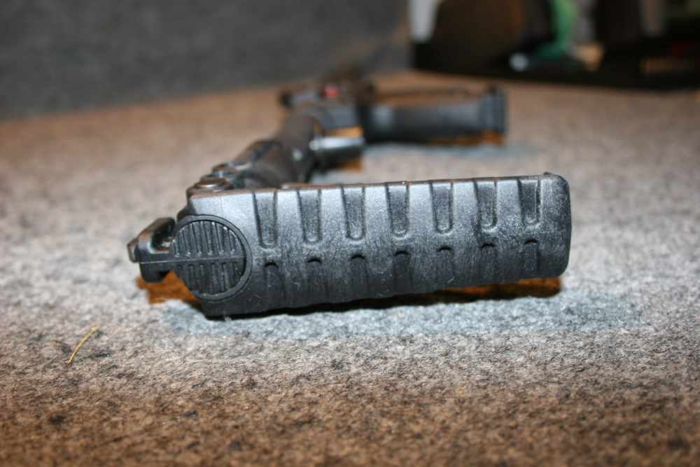 Kel Tec SUB 2000 rifle in .9MM w/ 1 magazine / Folds in half-img-5