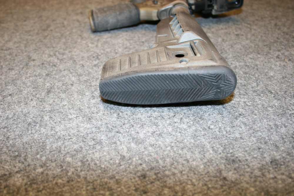 Aero Precision X15 rifle in 5.56 w/ desert camo / EO Tech red dot / Light-img-5