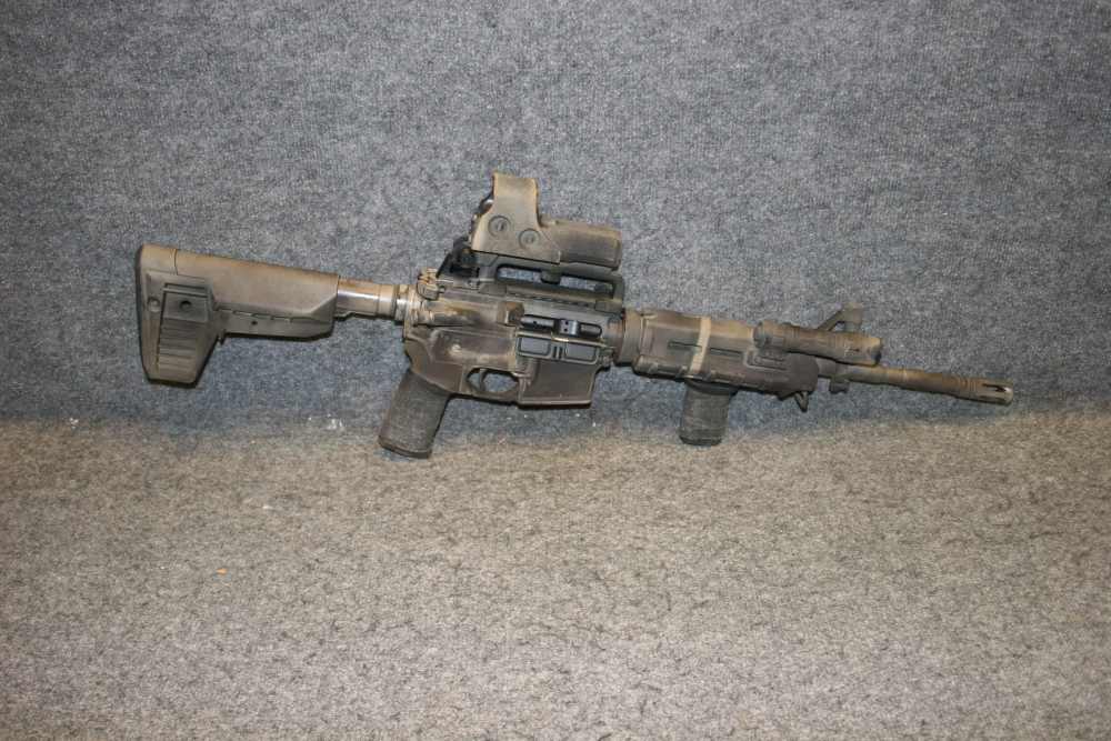 Aero Precision X15 rifle in 5.56 w/ desert camo / EO Tech red dot / Light-img-0