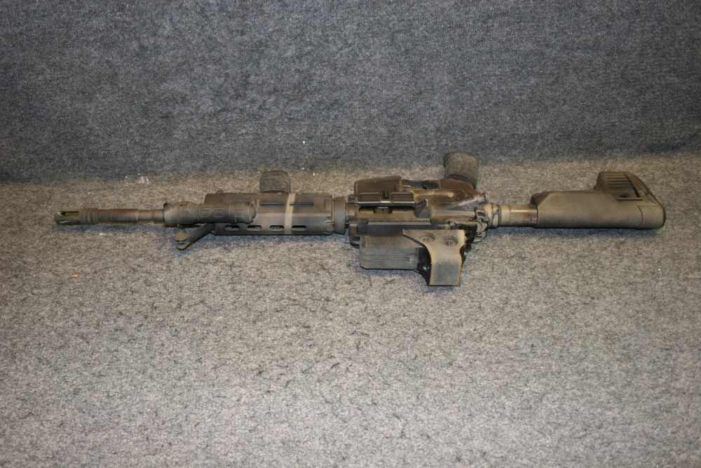 Aero Precision X15 rifle in 5.56 w/ desert camo / EO Tech red dot / Light-img-2