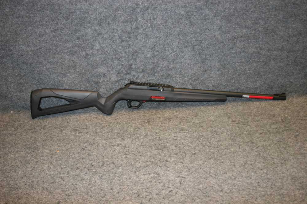 Winchester Wildcat rifle in .22LR w/ 4 magazines NEW!-img-0