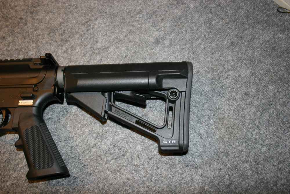 Plum Crazy GEM II rifle in 5.56 w/ one mag and flip up sight-img-6