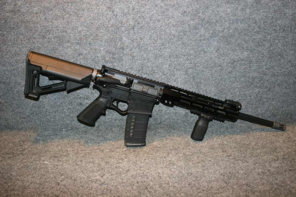 Plum Crazy GEM II rifle in 5.56 w/ one mag and flip up sight-img-0