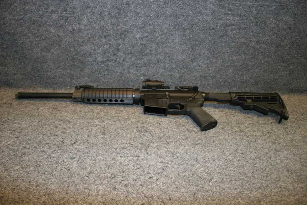 Smith & Wesson M&P15 rifle in 5.56 w/ Sig Sauer Romeo optic-img-3
