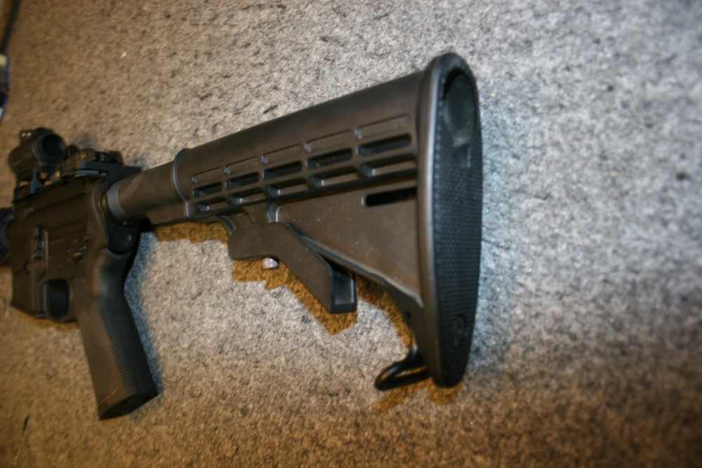 Smith & Wesson M&P15 rifle in 5.56 w/ Sig Sauer Romeo optic-img-5