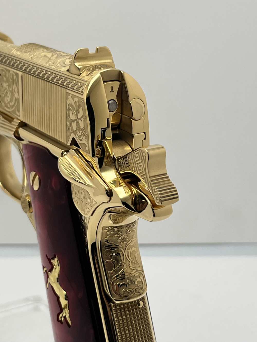 WOW FACTOR.  COLT  1911 SUPER 38 Versace.  24k gold plated NiB -img-15