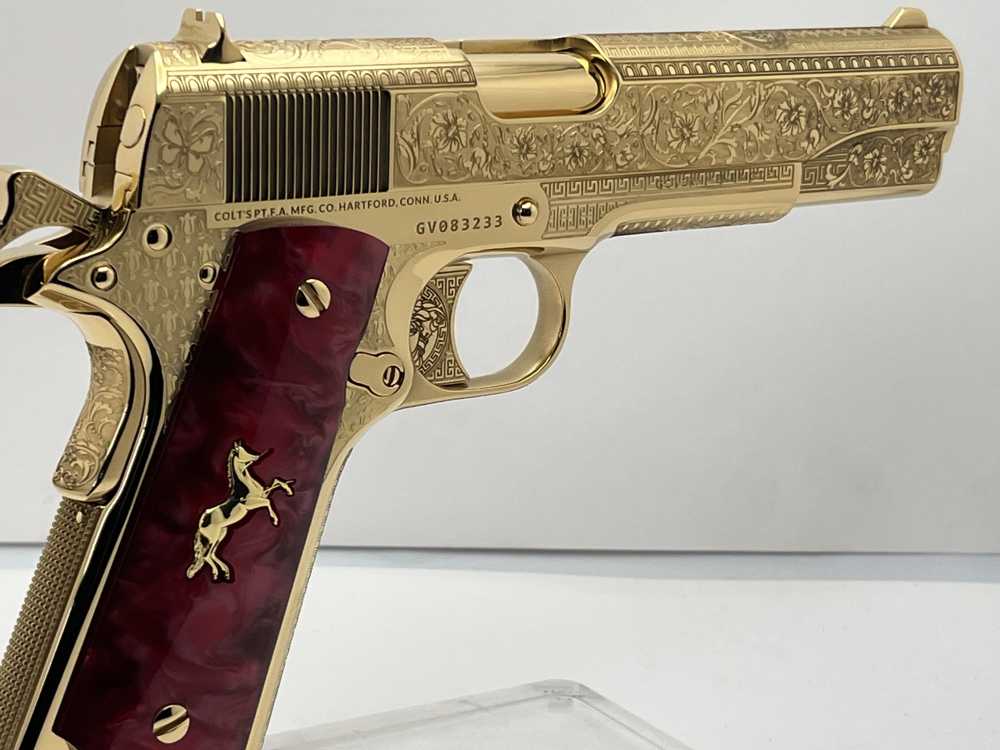 WOW FACTOR.  COLT  1911 SUPER 38 Versace.  24k gold plated NiB -img-20