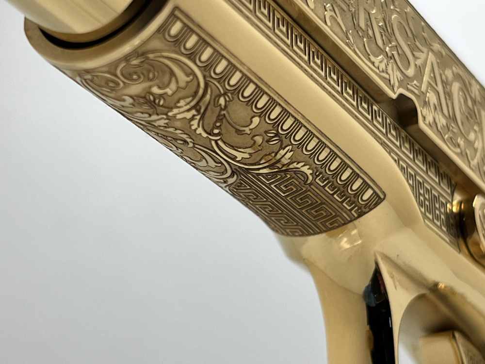 WOW FACTOR.  COLT  1911 SUPER 38 Versace.  24k gold plated NiB -img-11