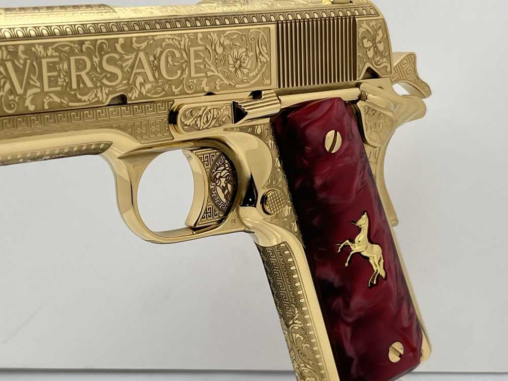 WOW FACTOR.  COLT  1911 SUPER 38 Versace.  24k gold plated NiB -img-6