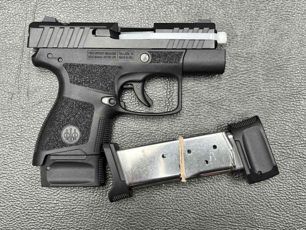 BERETTA APX A1 CARRY 9MM W/ 3 MAGAZINES. NO RESERVE -img-1