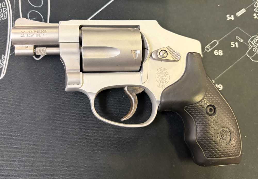 Smith & Wesson Model 642-1 AIRWEIGHT in .38 S&W Spl.+ P - HAMMERLESS-img-0