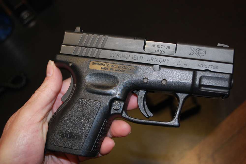 Springfield Armory XD-40 Sub Compact 40 S&W 3" XD40 + 4 MAGS XD9802-img-1