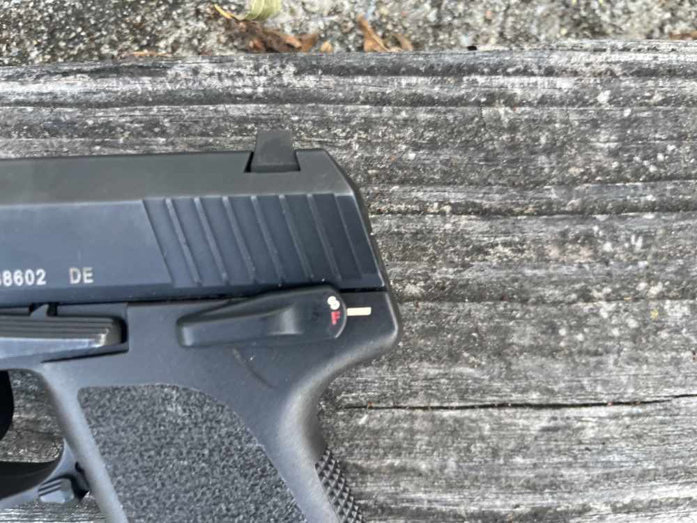 HK USP Compact 9mm Boxed 2 Mags Holster PENNY NO RESERVE! .01 $.01 -img-5