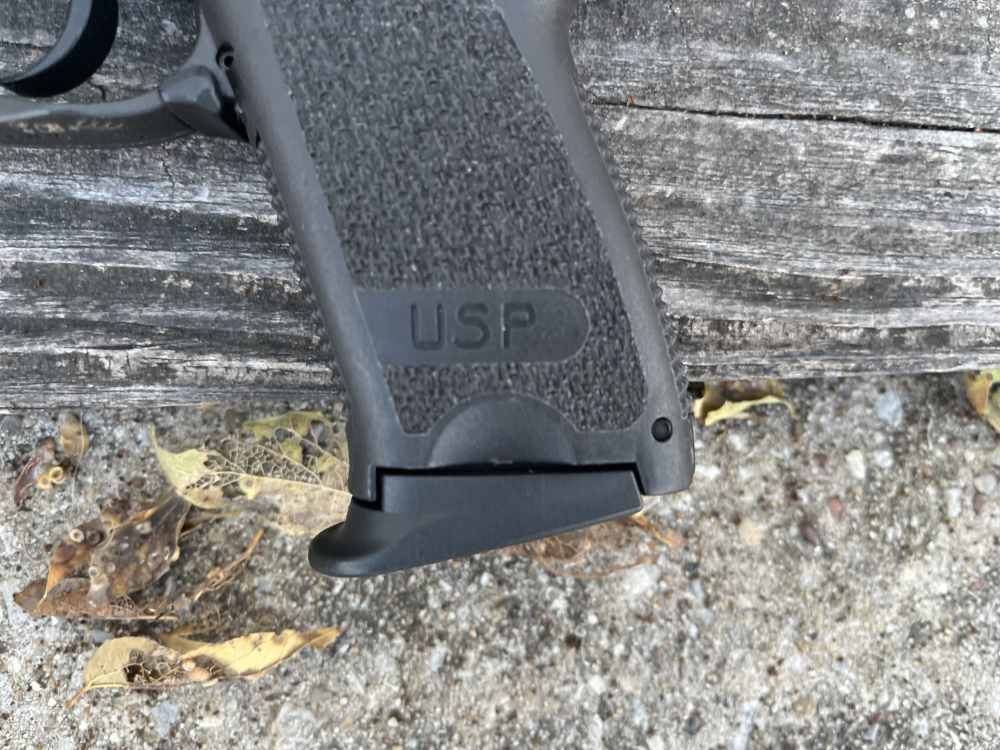 HK USP Compact 9mm Boxed 2 Mags Holster PENNY NO RESERVE! .01 $.01 -img-3