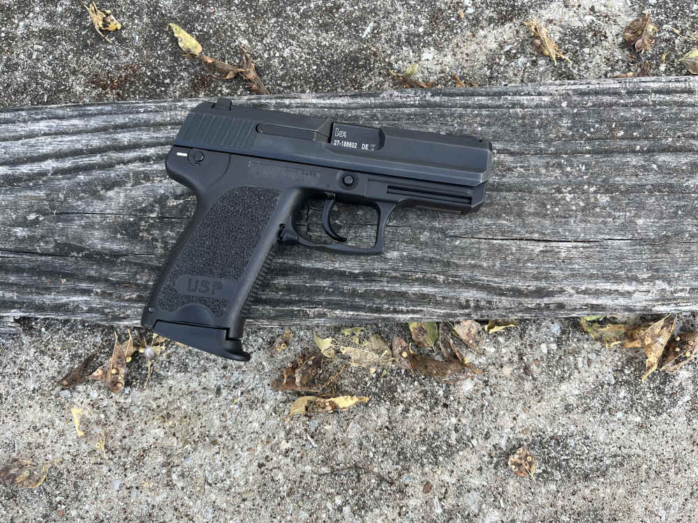 HK USP Compact 9mm Boxed 2 Mags Holster PENNY NO RESERVE! .01 $.01 -img-12