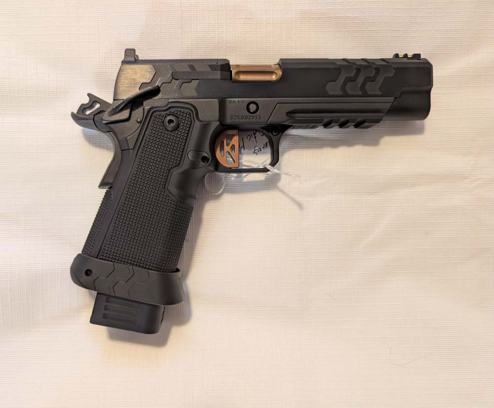 Kimber 2K11 with STAN CHEN magwell, 3 mags, optic plate-img-0