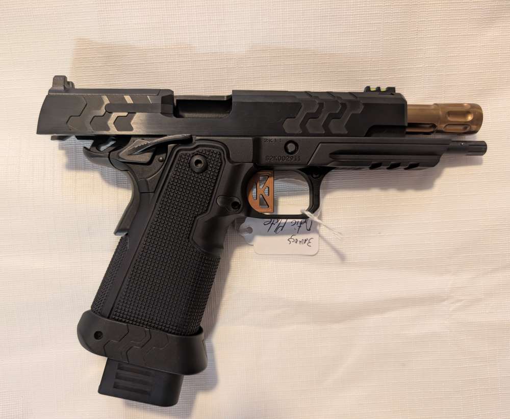 Kimber 2K11 with STAN CHEN magwell, 3 mags, optic plate-img-3