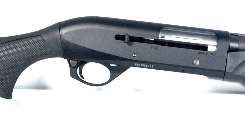 Benelli M2 12-Gauge Shotgun 26-inch barrel - Hard Case & Accessories-img-19