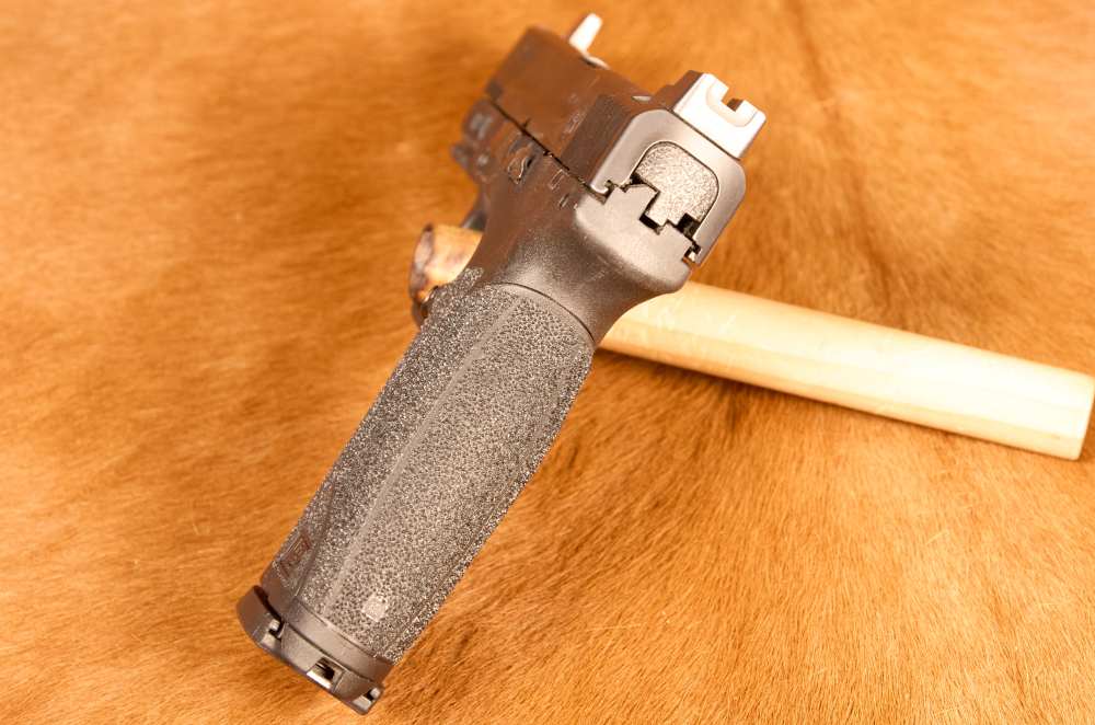 S&W M&P 9 M2.0 Apex trigger - Threaded W/ suppressor height sights +maglula-img-2
