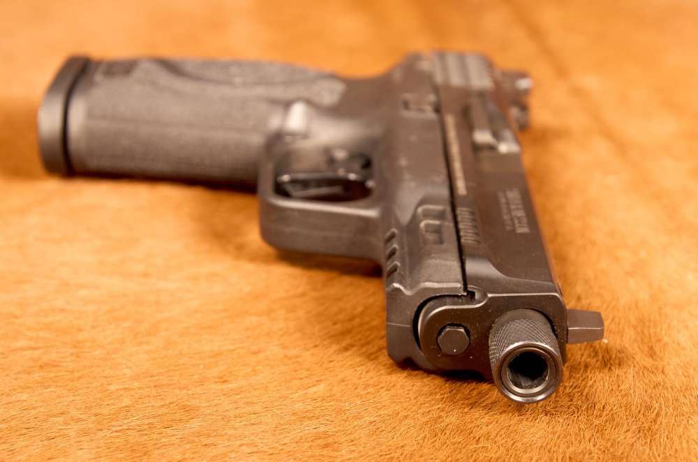S&W M&P 9 M2.0 Apex trigger - Threaded W/ suppressor height sights +maglula-img-5