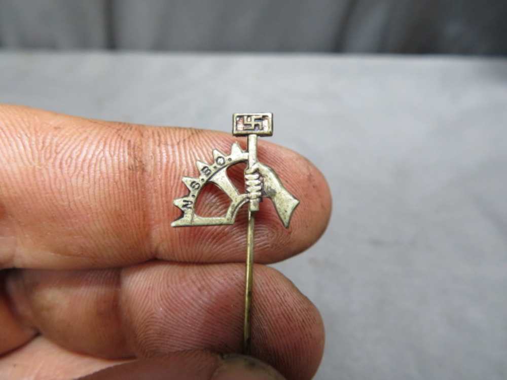 LOT OF 3 ORIGINAL WWII GERMAN STICKPINS-NSBO, DAF, HONOR CROSS-img-2