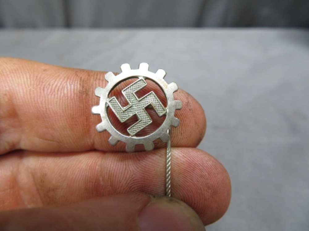 LOT OF 3 ORIGINAL WWII GERMAN STICKPINS-NSBO, DAF, HONOR CROSS-img-4