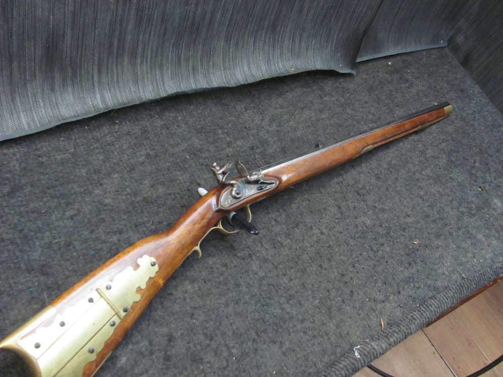 Vintage 44 Cal Kentucky - Kentuckian - Flintlock -Really  Light Rifle Italy-img-0