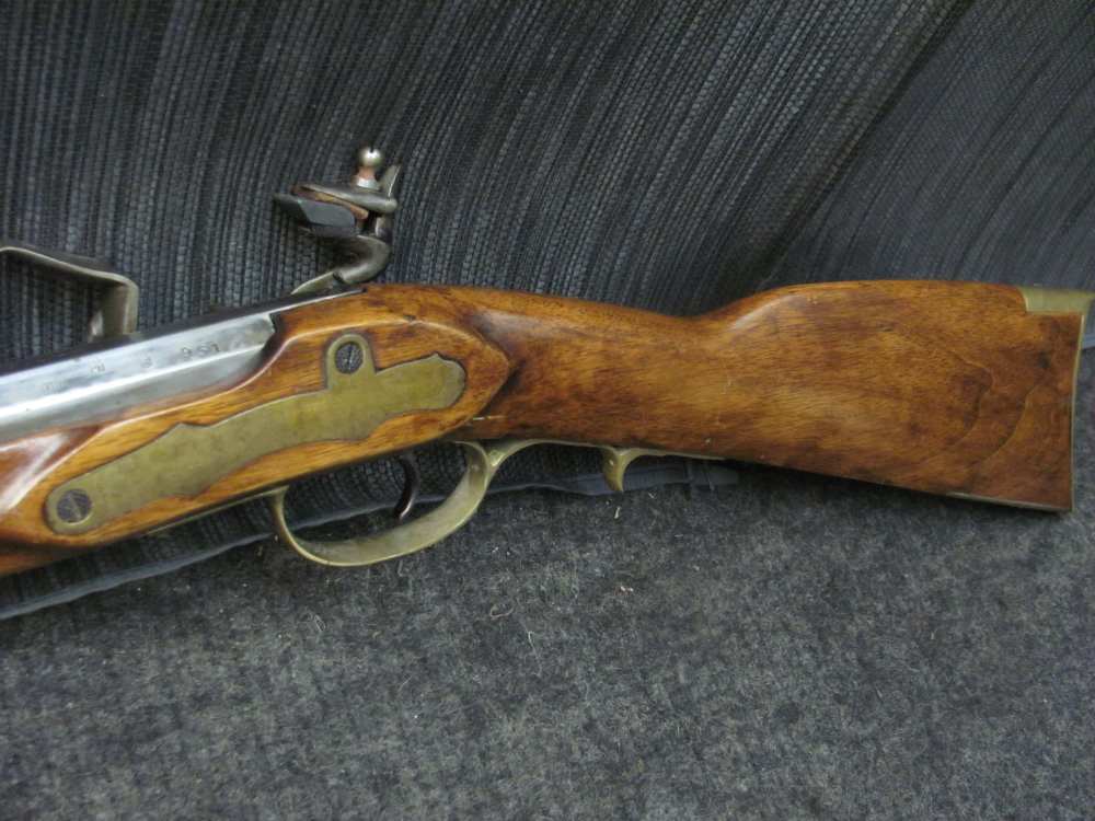 Vintage 44 Cal Kentucky - Kentuckian - Flintlock -Really  Light Rifle Italy-img-30