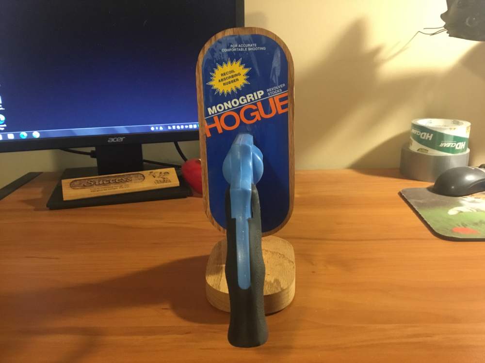 Hogue revolver display with S&W finger groove removable grip-img-0