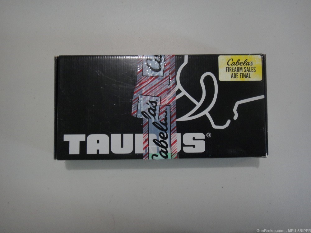 Taurus Judge .45 Colt .410 BK MICH014 revolver box accessories (G505)-img-2
