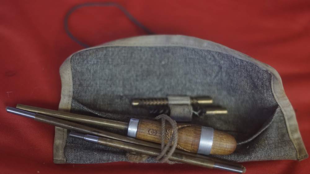 Swiss MP44 cleaning kit-img-2
