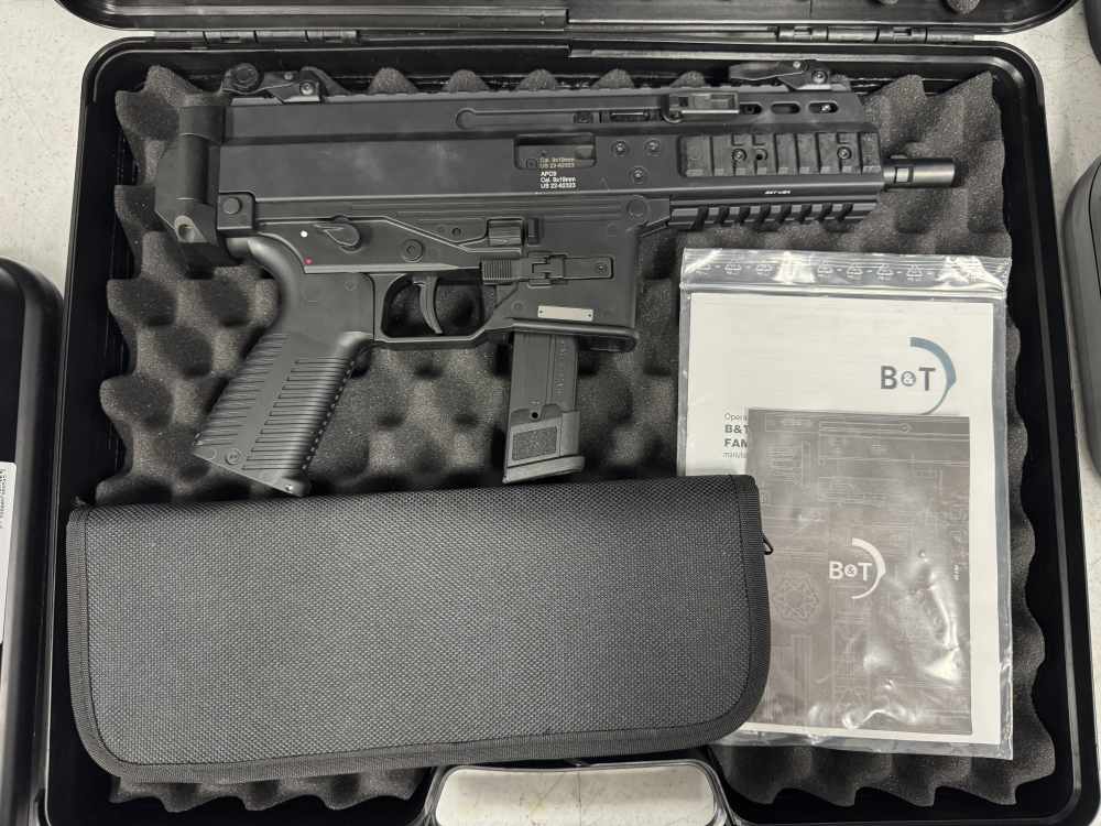 B&T APC9 9MM PISTOL (SIG P320 LOWER) – TRI-LUG • EXCELLENT • NO RESERVE!-img-0
