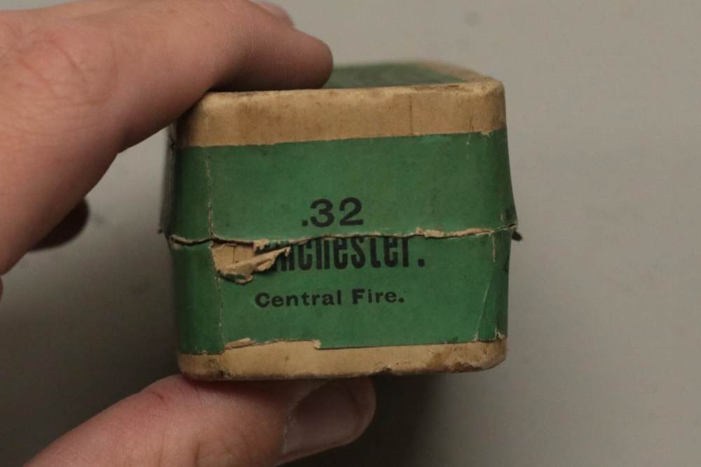 Vintage Union Metallic .32 Winchester Ammo-img-3