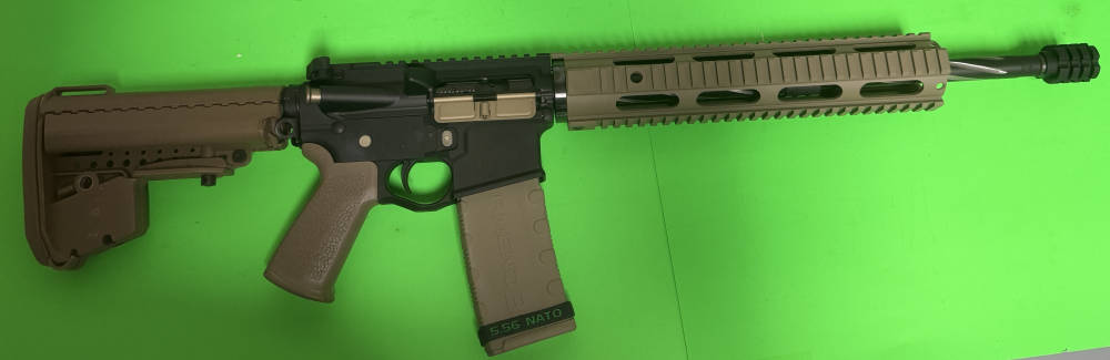 16" Spiral Fluted AR-15 5.56 in FDE/Black - No Reserve!-img-0