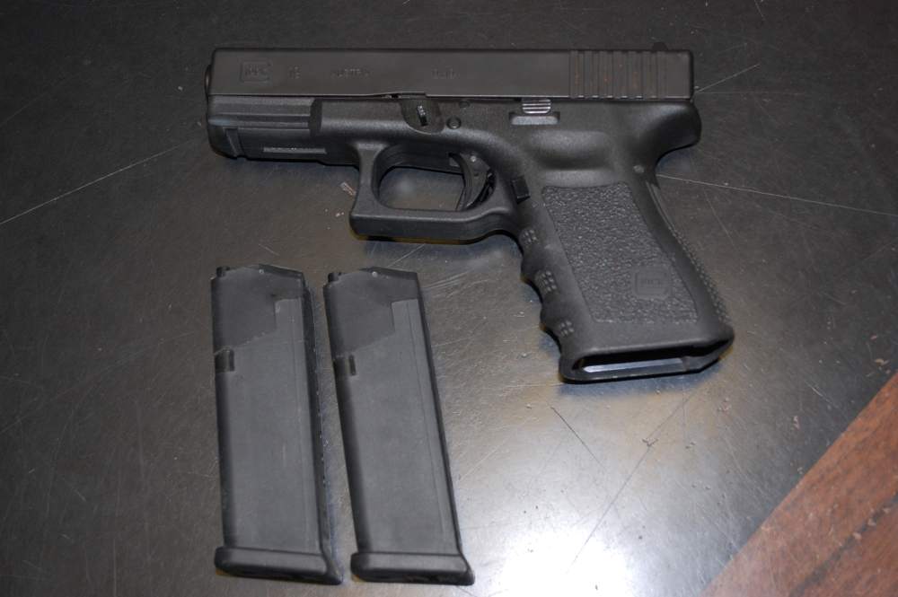 Glock 19 Gen 3 9mm Semi-Auto Pistol 2 - 10Rd Mags -img-0