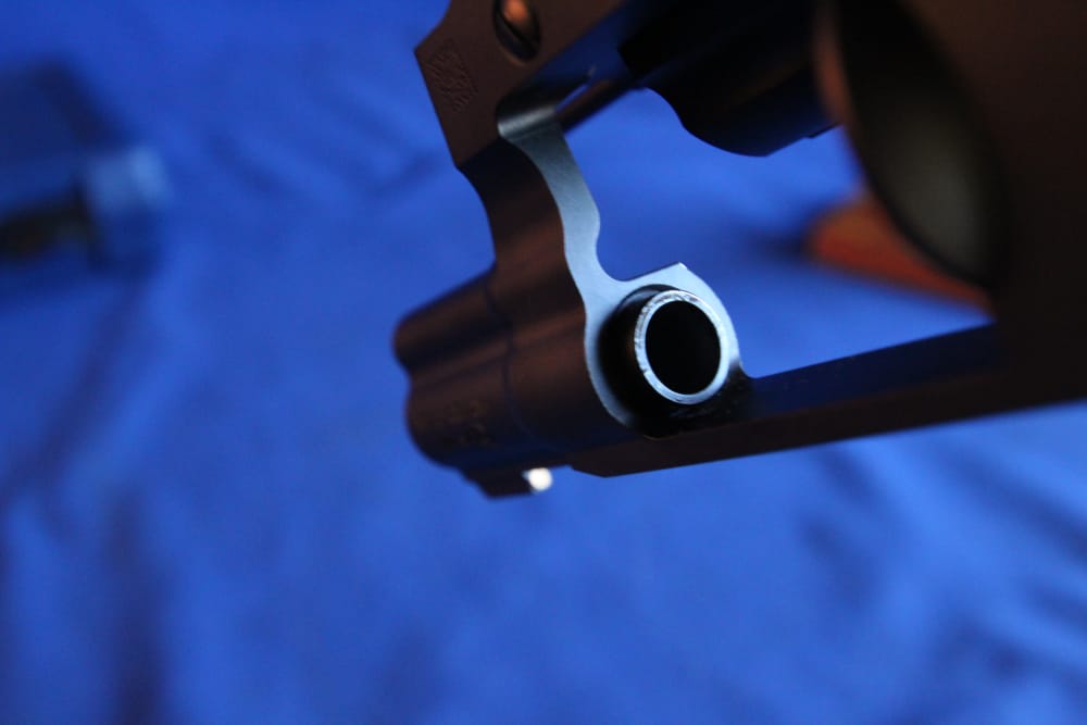 1998  Colt Cobra 2" Snub Nose Revolver .38 Spl +P looks unfired and in 99%-img-24
