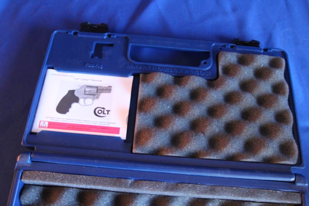 1998  Colt Cobra 2" Snub Nose Revolver .38 Spl +P looks unfired and in 99%-img-37