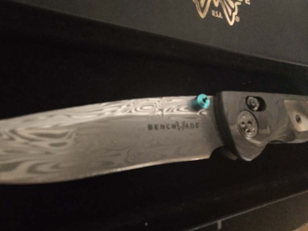Benchmade Gold Class Foray-img-1