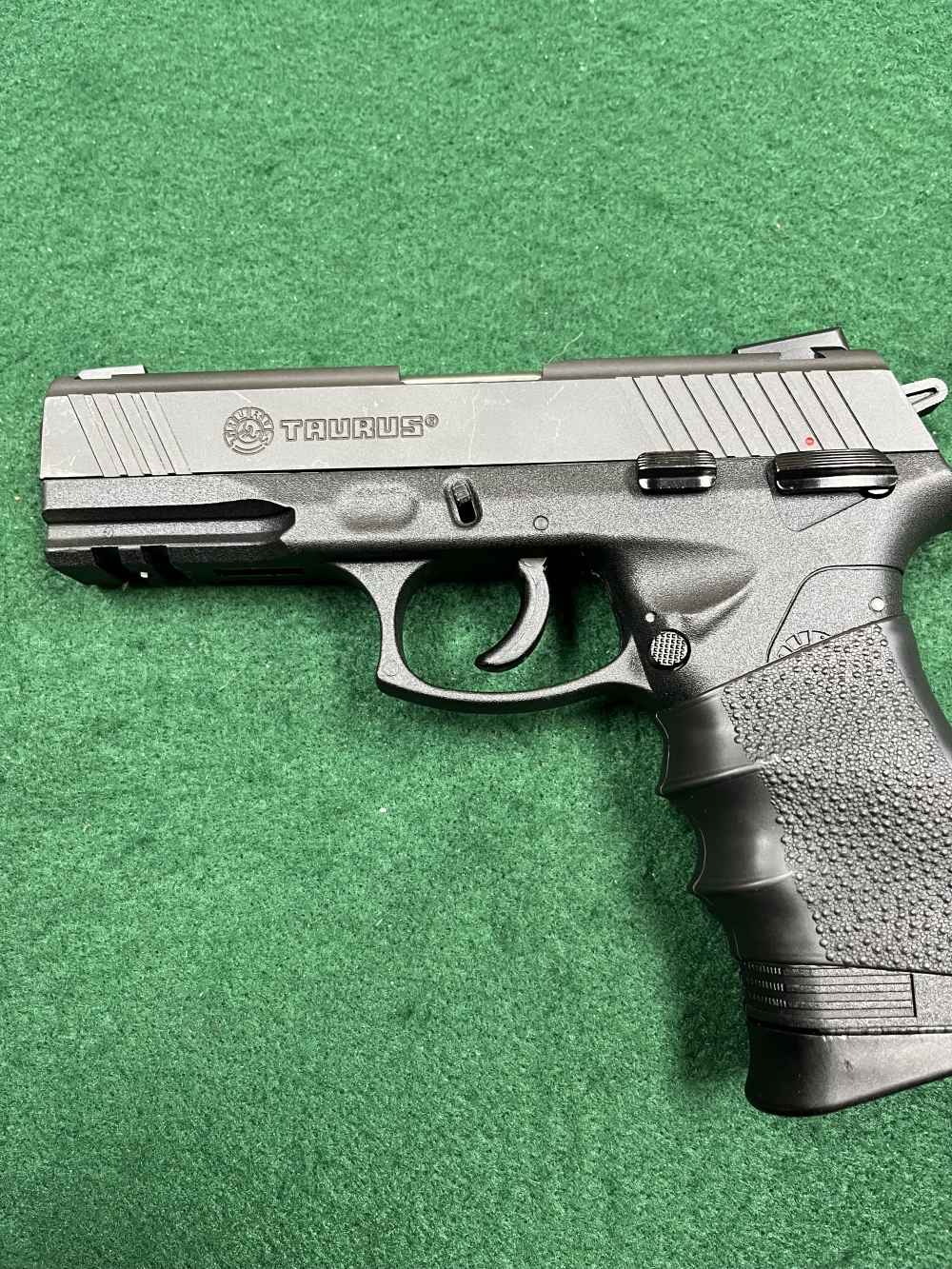 Taurus PT 840 .40 S&W w/ OEM Magazine-img-0