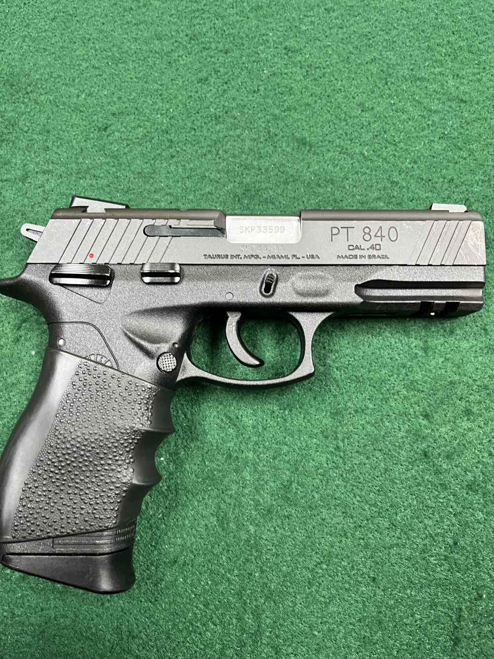 Taurus PT 840 .40 S&W w/ OEM Magazine-img-4