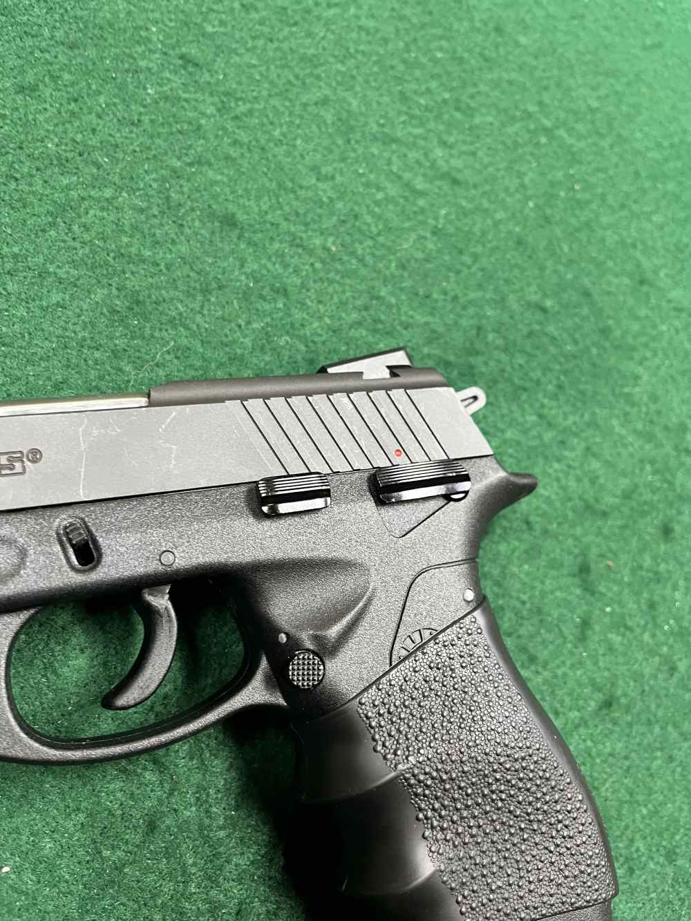 Taurus PT 840 .40 S&W w/ OEM Magazine-img-2