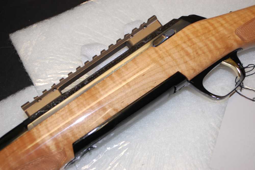 Browning Model XBOLT MEDALLION Rifle 300 WIN MAG MAPLE Engraved -img-3