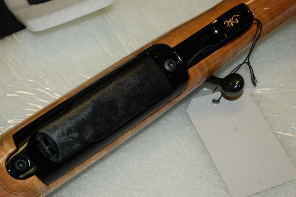 Browning Model XBOLT MEDALLION Rifle 300 WIN MAG MAPLE Engraved -img-10