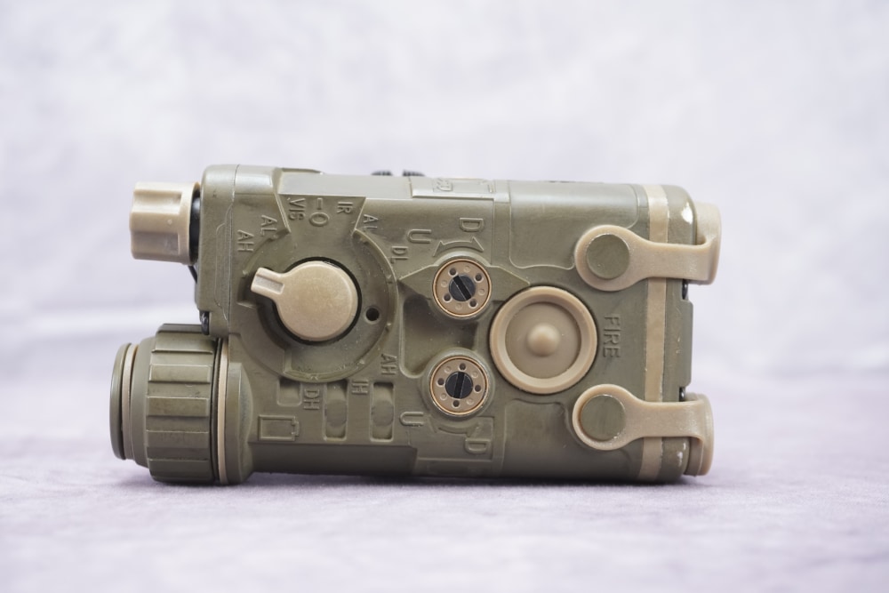 SomoGear NGAL/LA23 Visible & IR Laser / VCSEL Illuminator FDE-img-1
